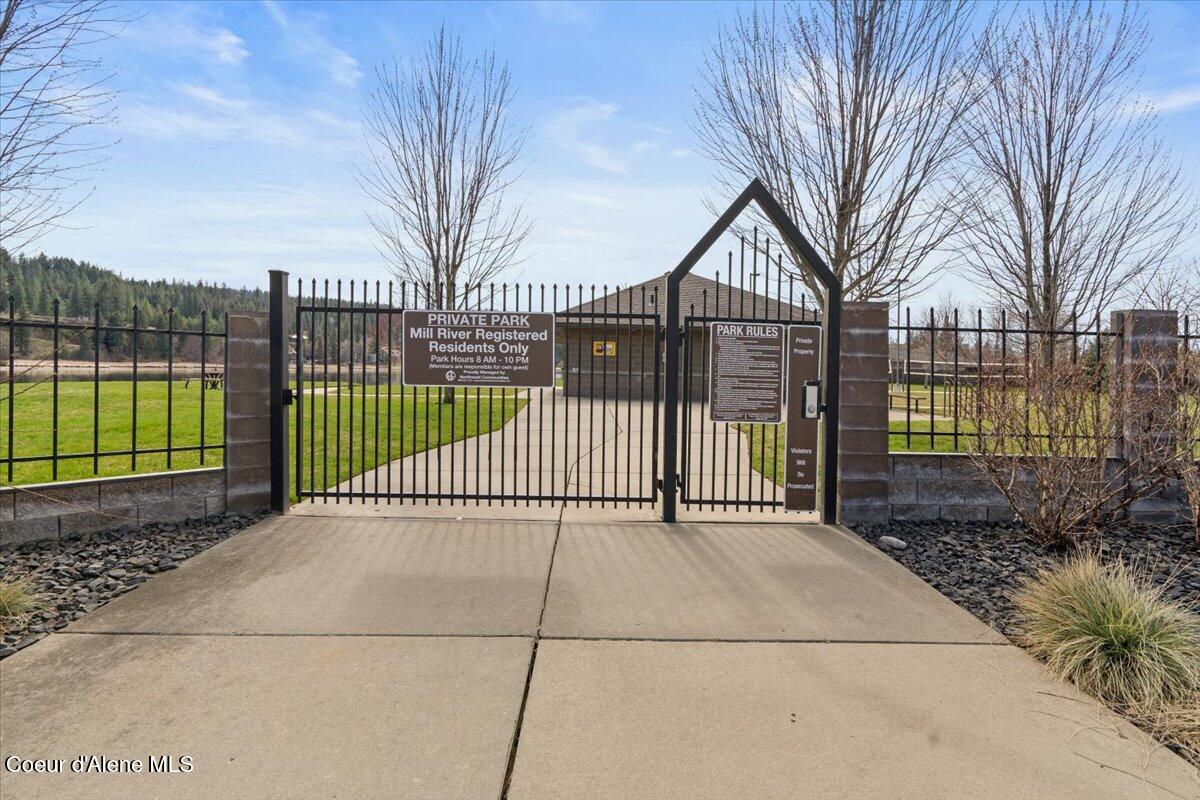 Coeur D'alene, Idaho, 83814, United States, 2 Bedrooms Bedrooms, ,1 BathroomBathrooms,Residential,For Sale,1761897