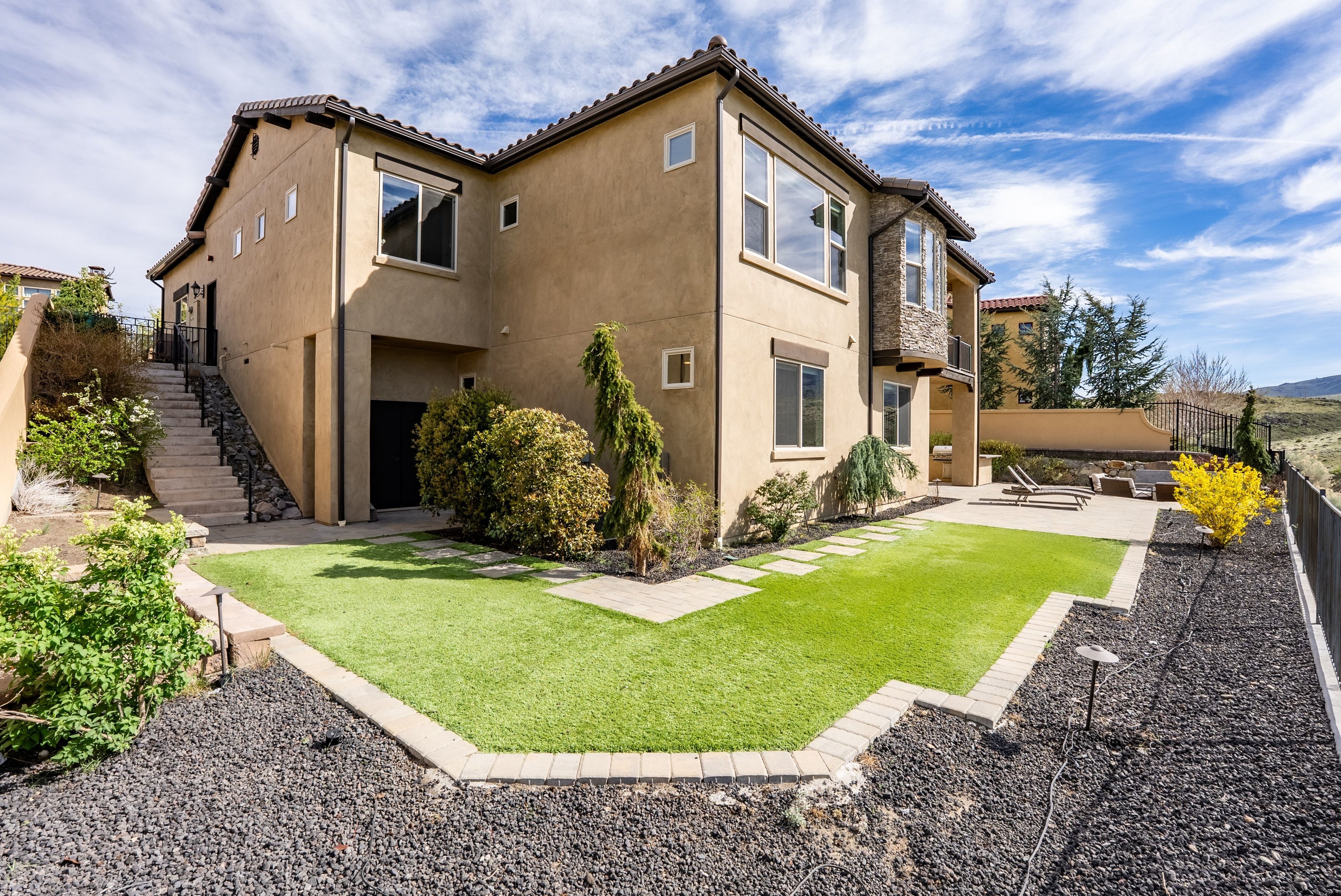  Luxurious Modern Farmhouse with Breathtaking Views - 物件實景