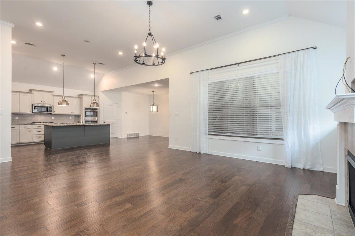 Collierville, Tennessee, 38017, United States, 4 Bedrooms Bedrooms, ,3 BathroomsBathrooms,Residential,For Sale,1907288