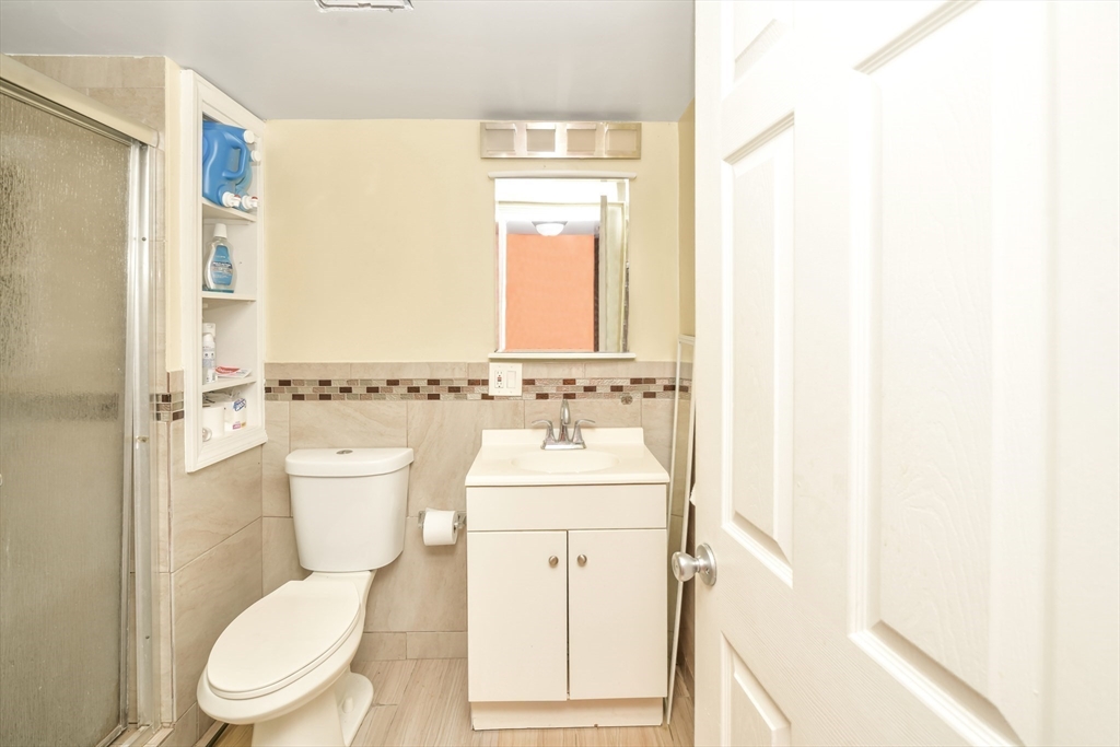 Randolph, Massachusetts, 02368, United States, 4 Bedrooms Bedrooms, ,2 BathroomsBathrooms,Residential,For Sale,2005663