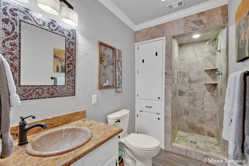 Shreveport, Louisiana, 71109, United States, 5 Bedrooms Bedrooms, ,5 BathroomsBathrooms,Residential,For Sale,1895361