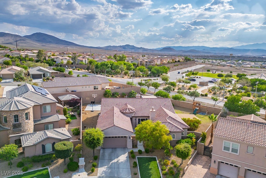 Henderson, Nevada, 89044, United States, 5 Bedrooms Bedrooms, ,5 BathroomsBathrooms,Residential,For Sale,2003253