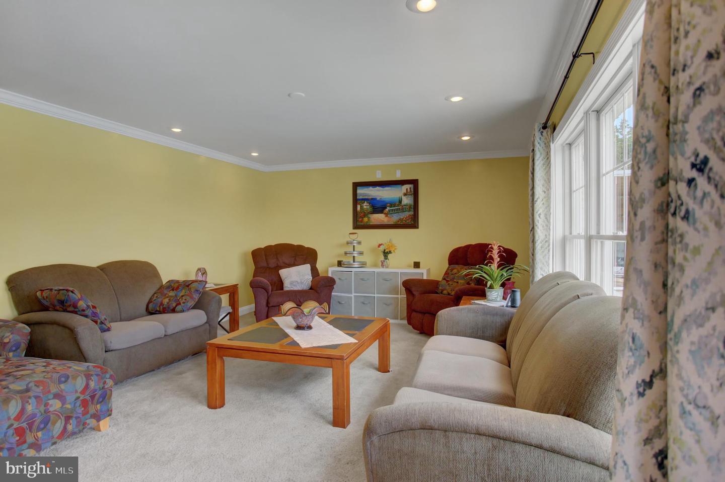 Big Pool, Maryland, 21711, United States, 5 Bedrooms Bedrooms, ,4 BathroomsBathrooms,Residential,For Sale,1897017