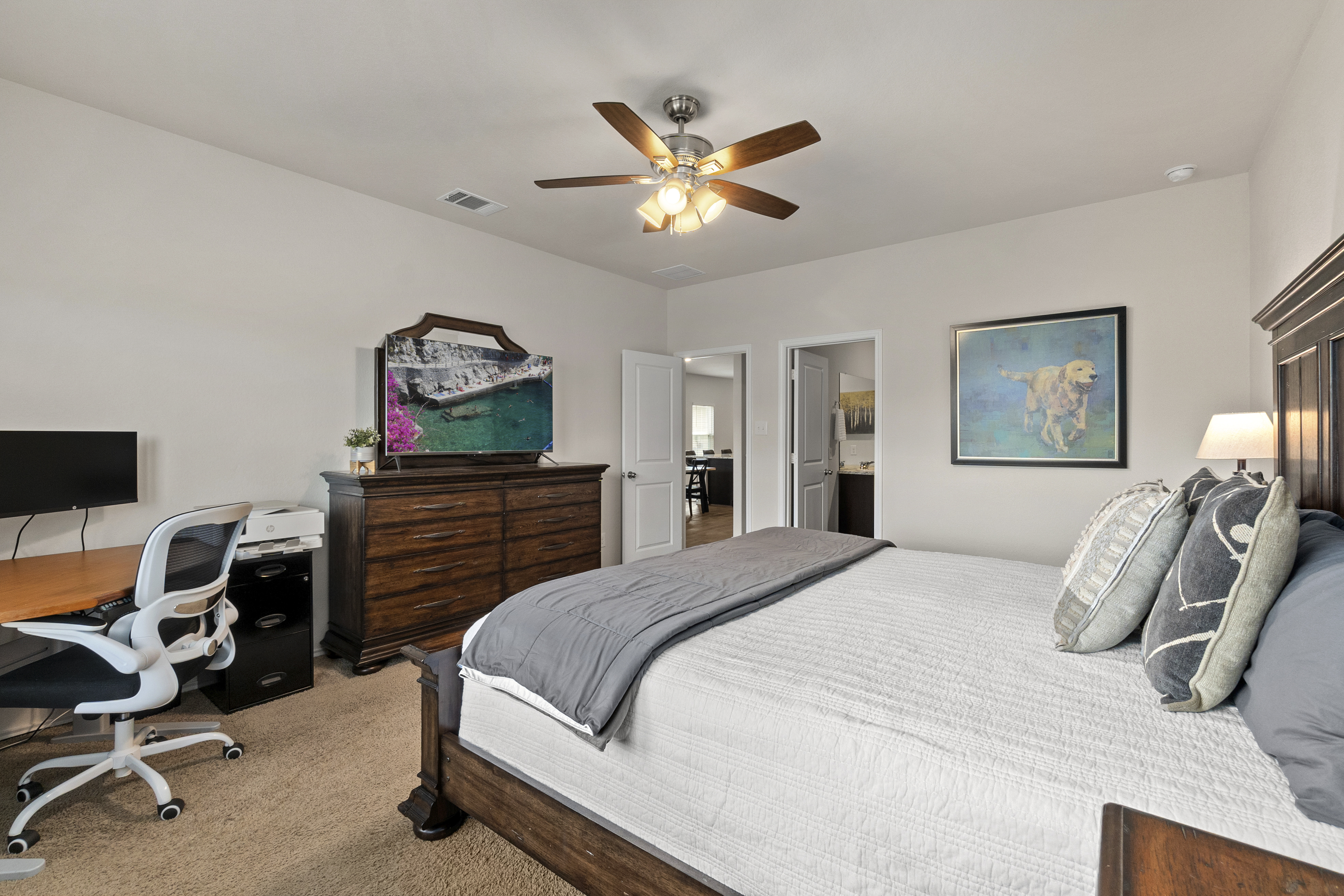  New Braunfels Living with a 2.99% Assumable VA Loan - 物件實景
