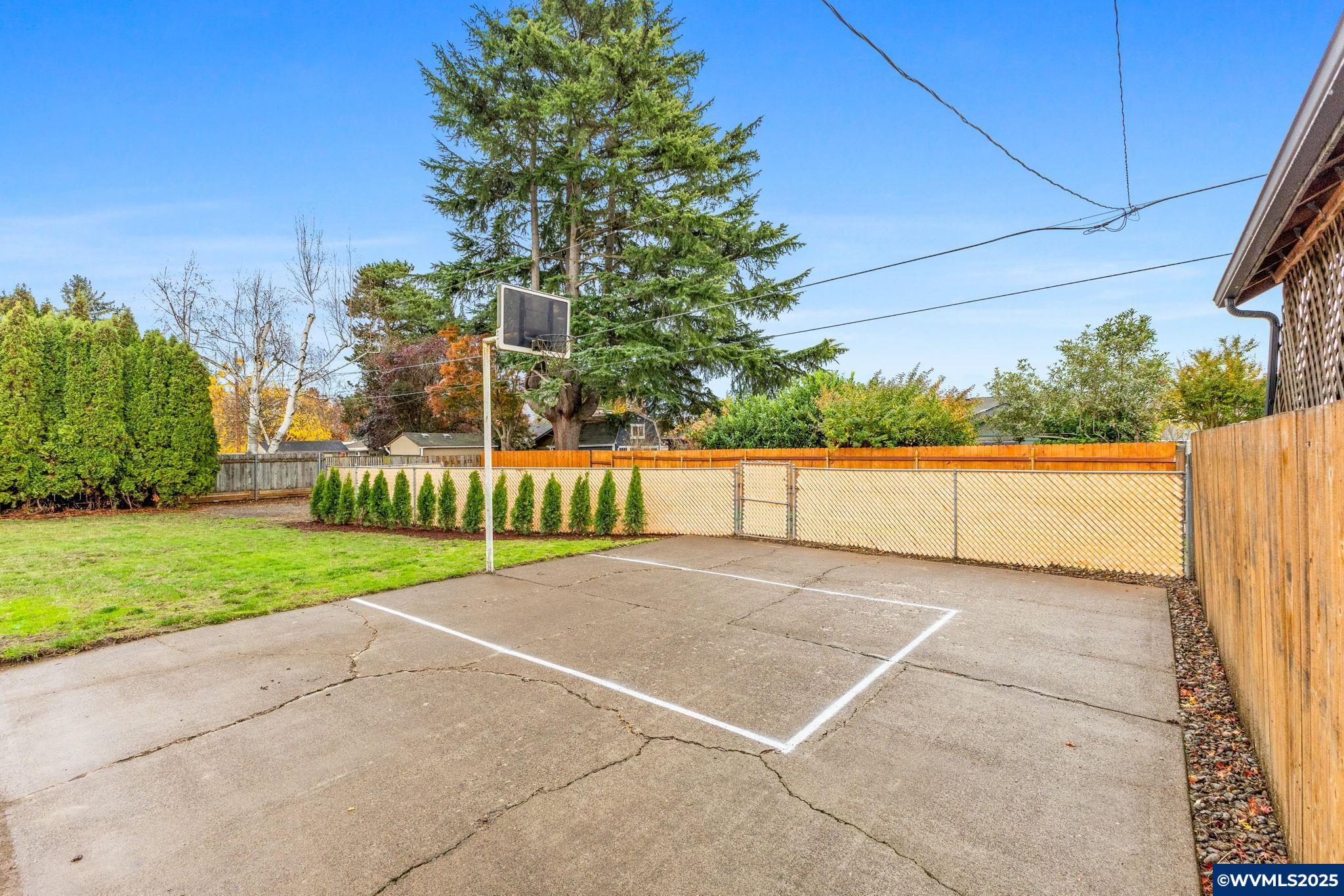 Keizer, Oregon, 97303, United States, 3 Bedrooms Bedrooms, ,2 BathroomsBathrooms,Residential,For Sale,1989311