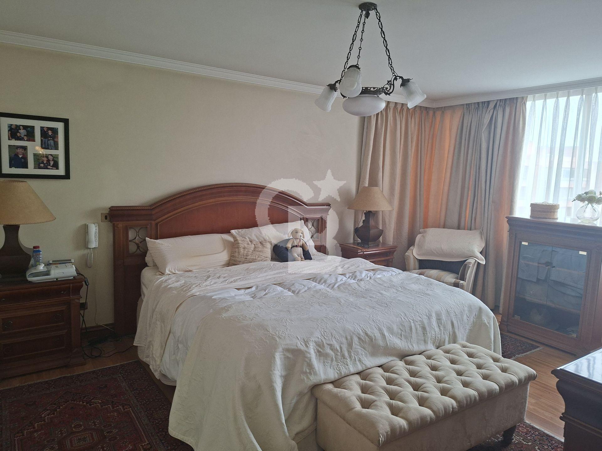 Las Condes, Chile, 4 Bedrooms Bedrooms, ,3 BathroomsBathrooms,Residential,For Sale,1998532