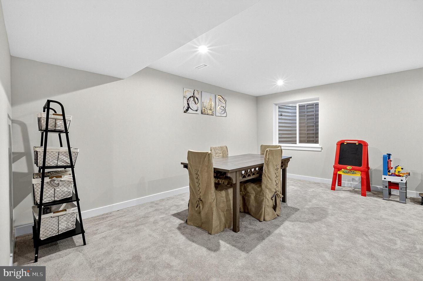 LEWES, Delaware, 19958, United States, 3 Bedrooms Bedrooms, ,4 BathroomsBathrooms,Residential,For Sale,1988881