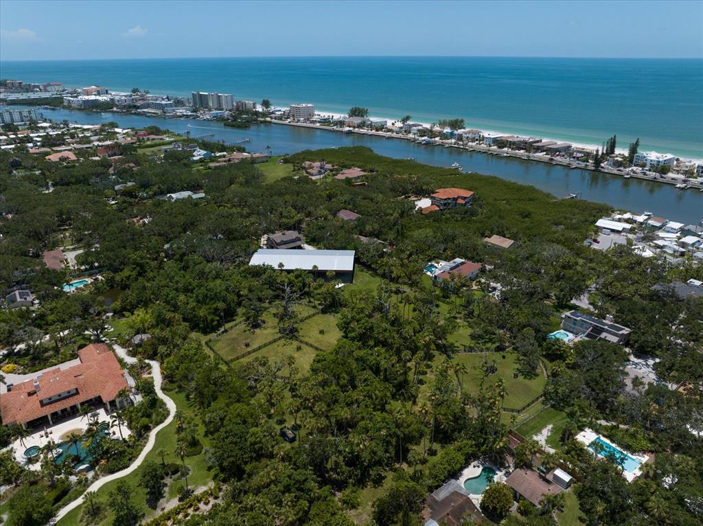 Largo, Florida, 33774, United States, 5 Bedrooms Bedrooms, ,7 BathroomsBathrooms,Residential,For Sale,1876225