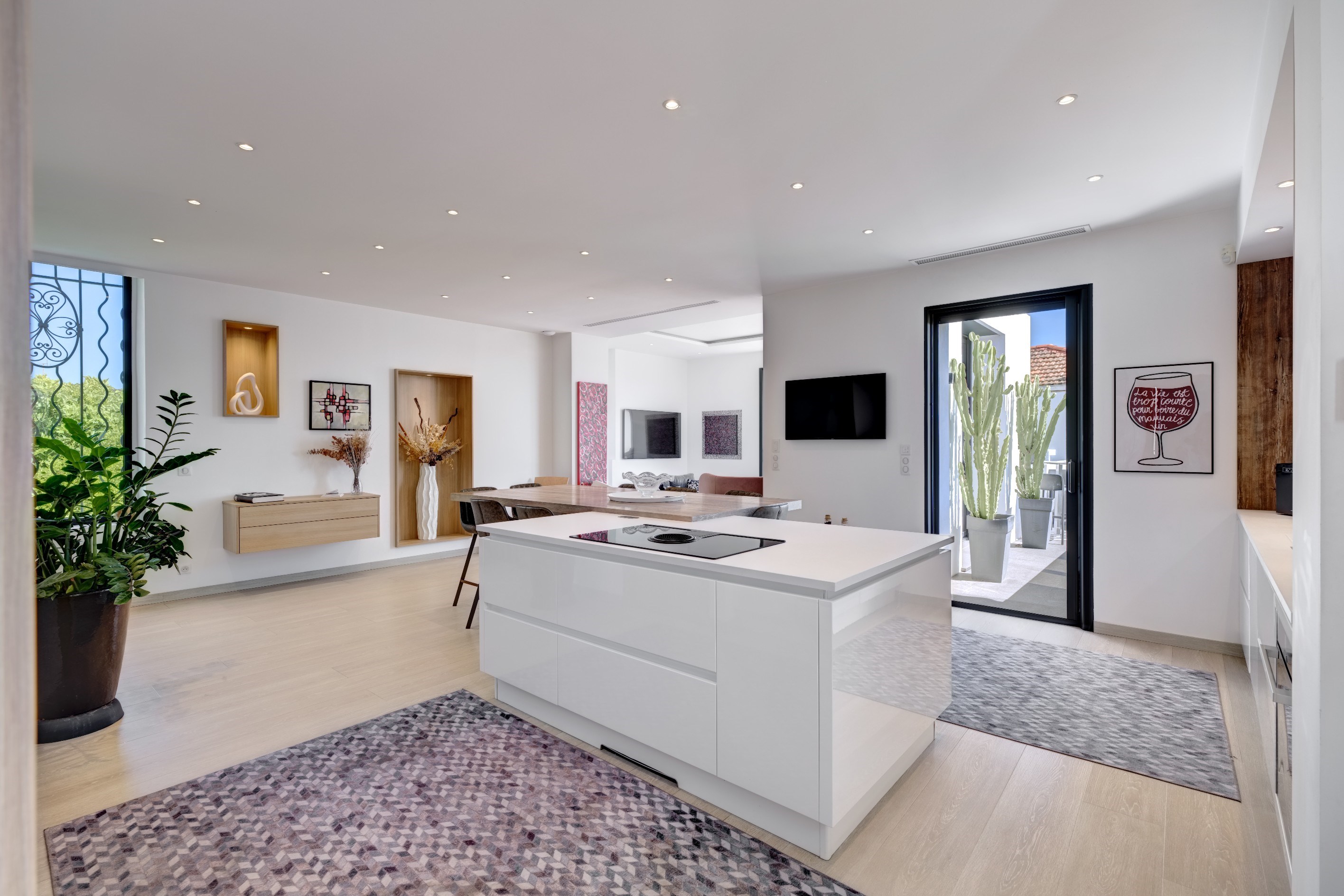  Cannes Petit Juas renovated townhouse with heated pool and garage - 物件實景