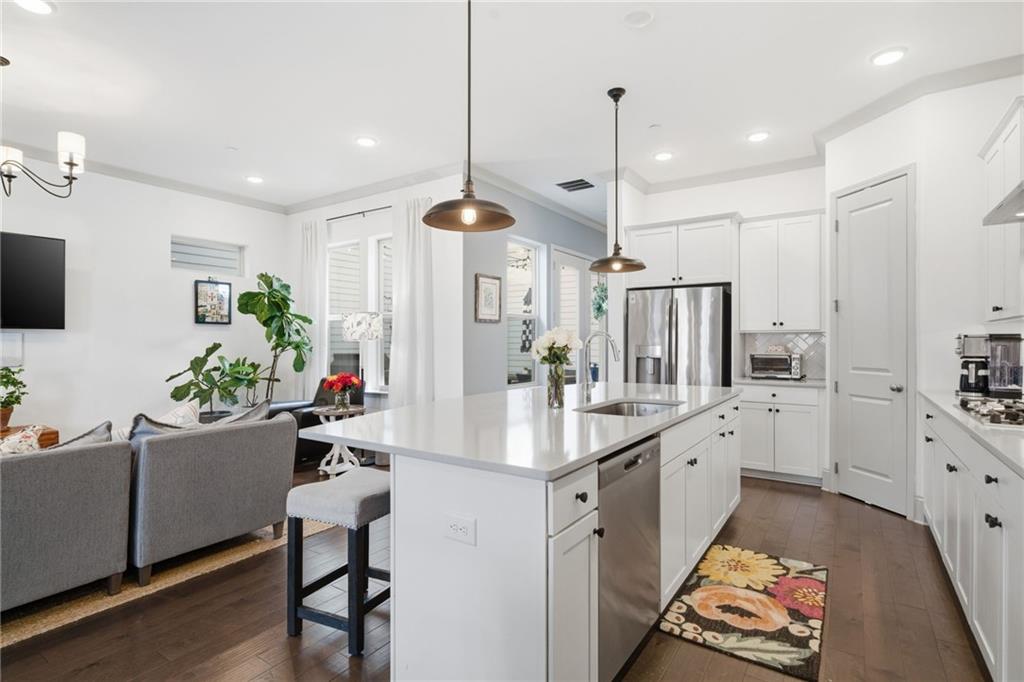 Smyrna, Georgia, 30080, United States, 3 Bedrooms Bedrooms, ,3 BathroomsBathrooms,Residential,For Sale,2015322