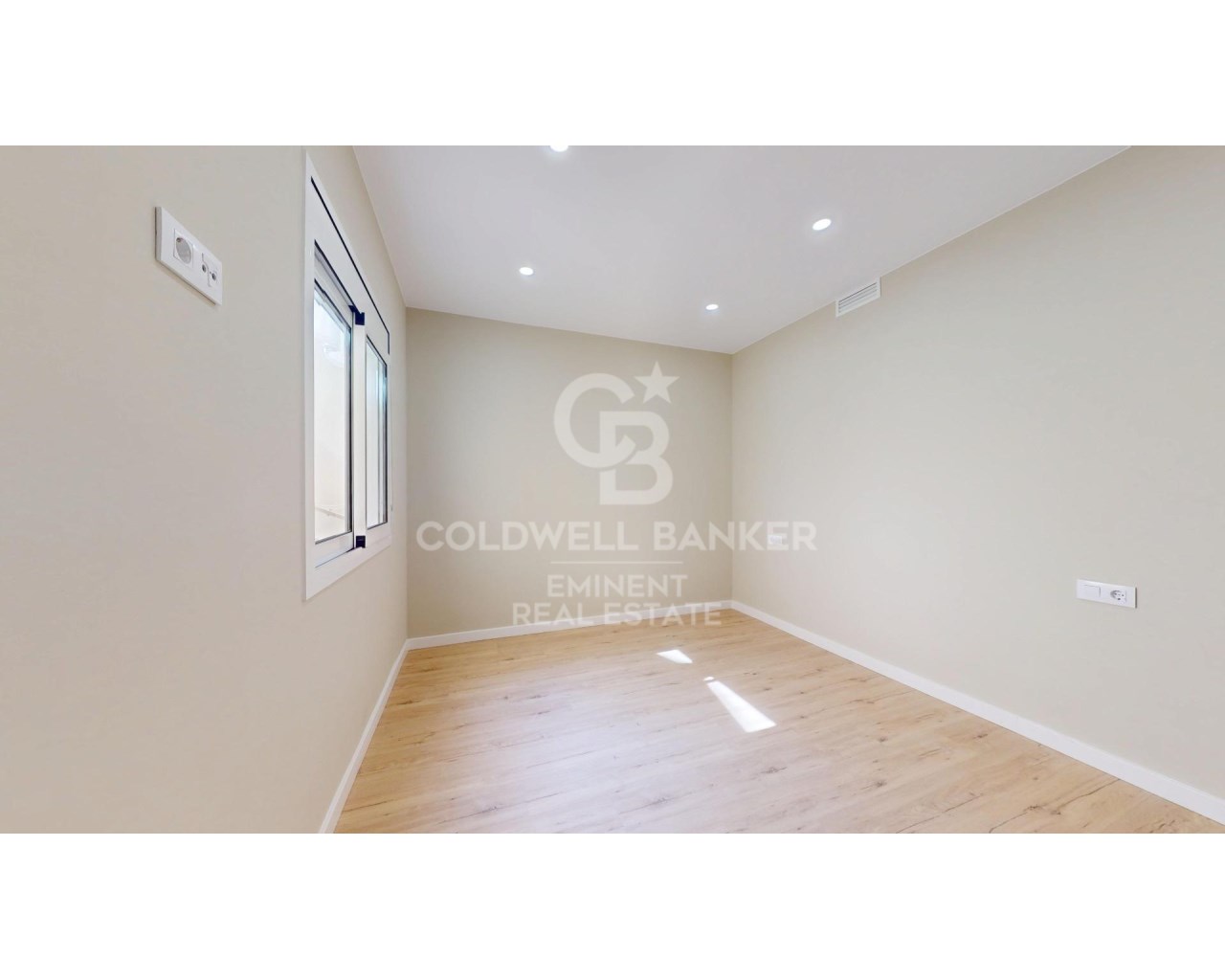 Barcelona, Catalonia, ES, 3 Bedrooms Bedrooms, ,1 BathroomBathrooms,Residential,For Sale,1949864