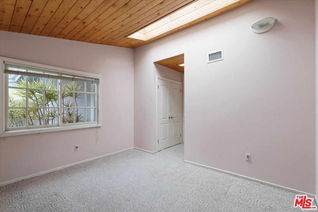 Malibu, California, 90265, United States, 4 Bedrooms Bedrooms, ,3 BathroomsBathrooms,Residential,For Sale,1859760