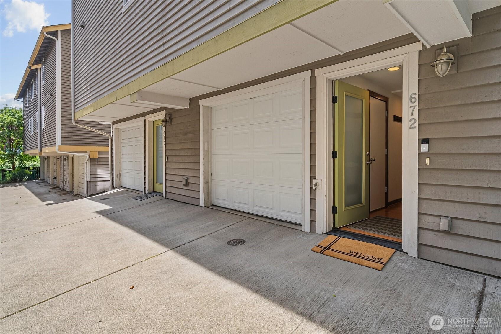 SEATTLE, Washington, 98105, United States, 3 Bedrooms Bedrooms, ,3 BathroomsBathrooms,Residential,For Sale,1875304