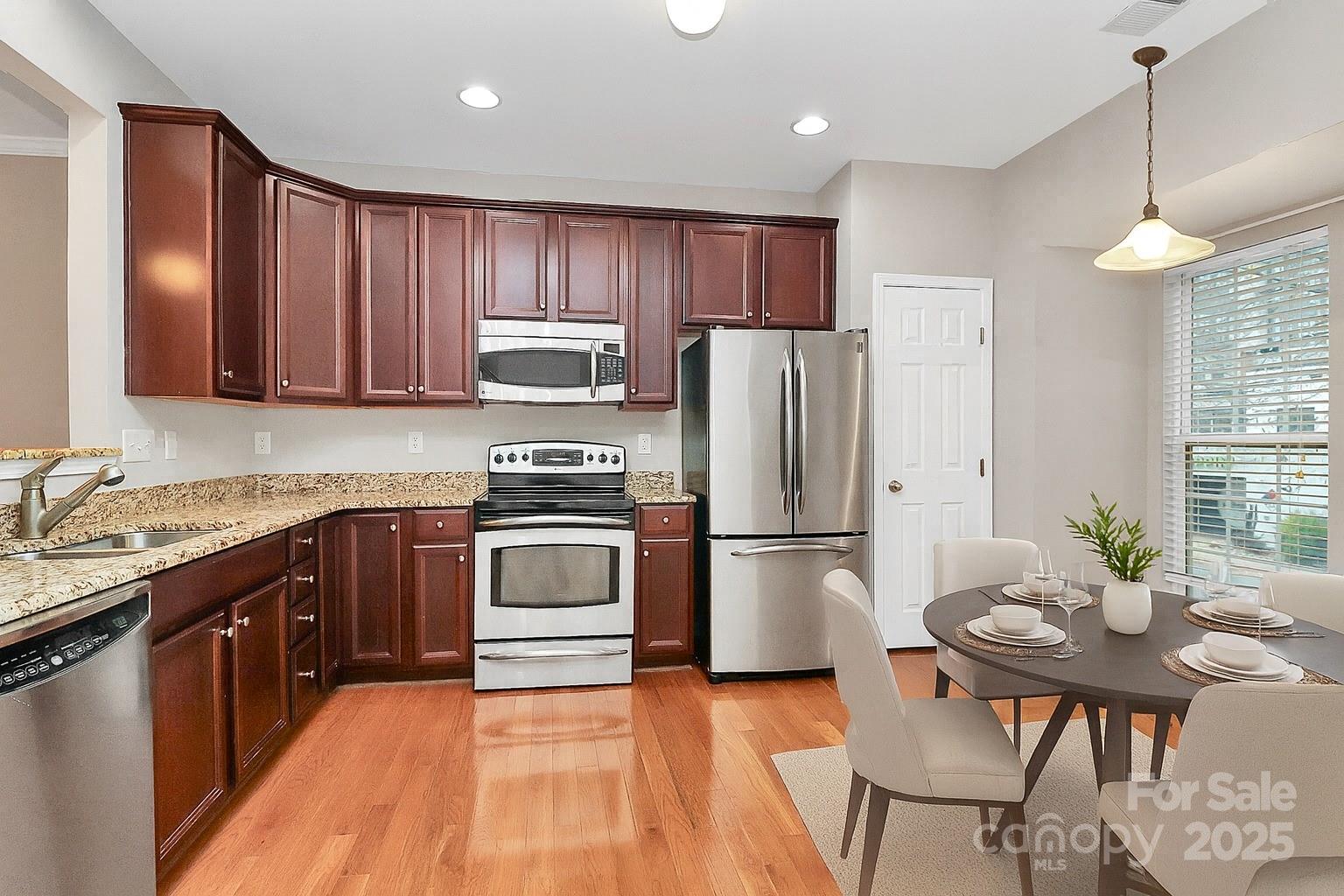 Charlotte, North Carolina, 28203, United States, 3 Bedrooms Bedrooms, ,3 BathroomsBathrooms,Residential,For Sale,2003363