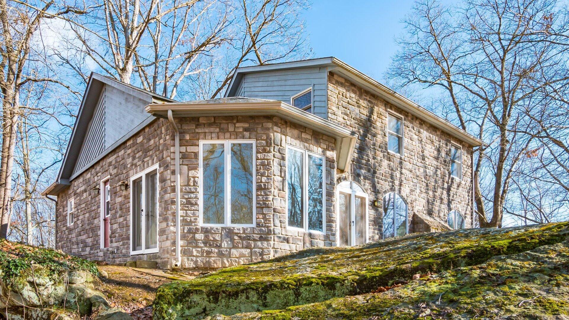 Nashport, Ohio, 43830, United States, 3 Bedrooms Bedrooms, ,3 BathroomsBathrooms,Residential,For Sale,1978230