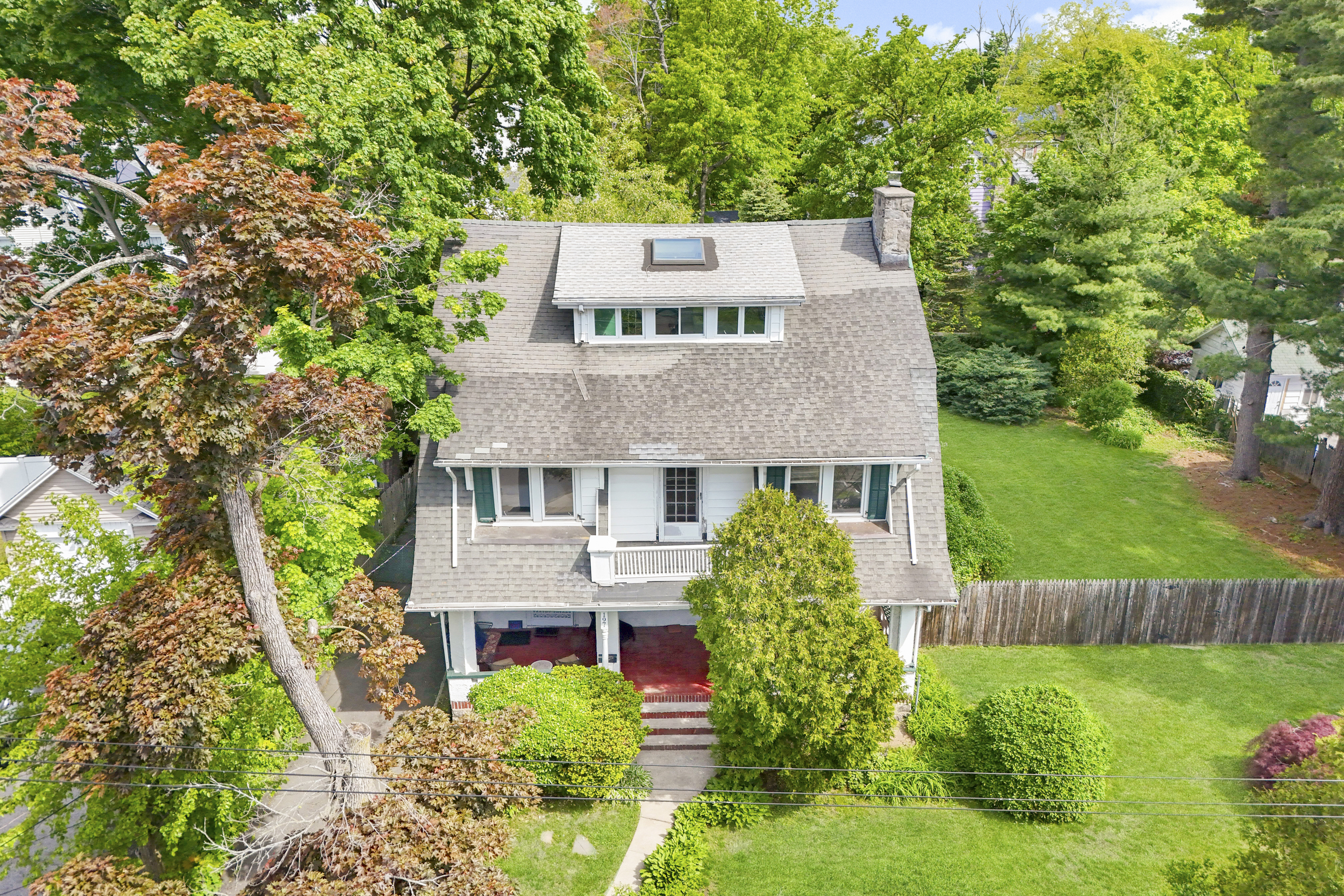  Classic New Rochelle Colonial - 物件實景
