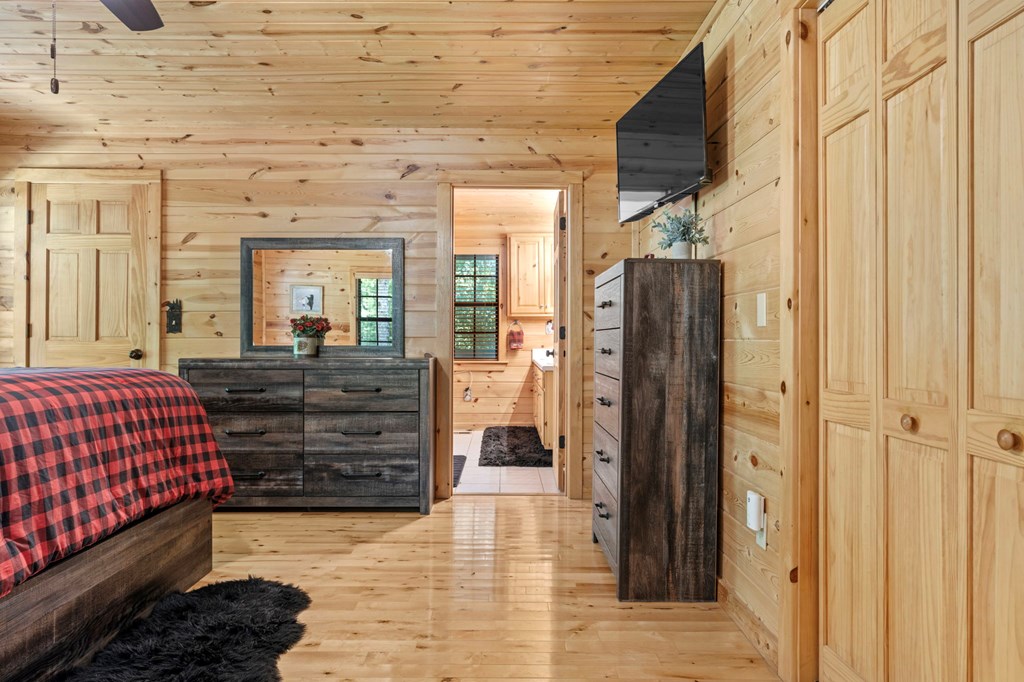 Blue Ridge, Georgia, 30513, United States, 3 Bedrooms Bedrooms, ,3 BathroomsBathrooms,Residential,For Sale,1980618