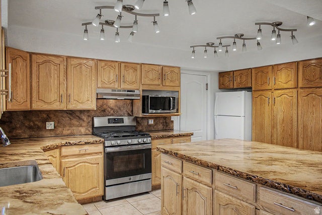 Ephraim, Utah, 84627, United States, 6 Bedrooms Bedrooms, ,3 BathroomsBathrooms,Residential,For Sale,2048073