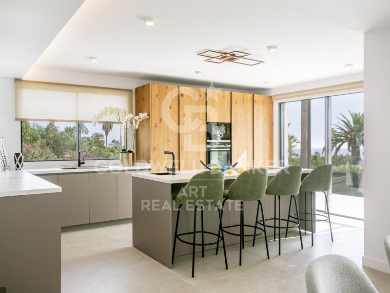 Marbella, Andalusia, ES, 5 Bedrooms Bedrooms, ,5 BathroomsBathrooms,Residential,For Sale,1766343