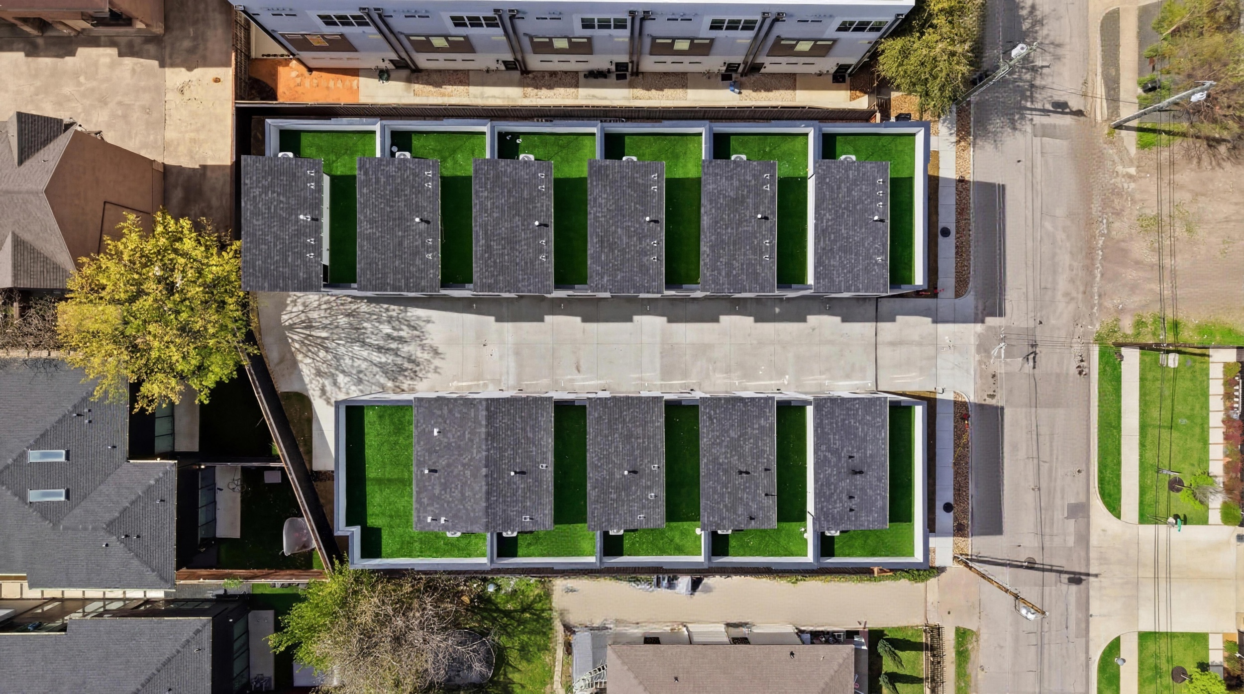  2/2.5 New Construction Townhomes Near Knox Henderson - 物件實景