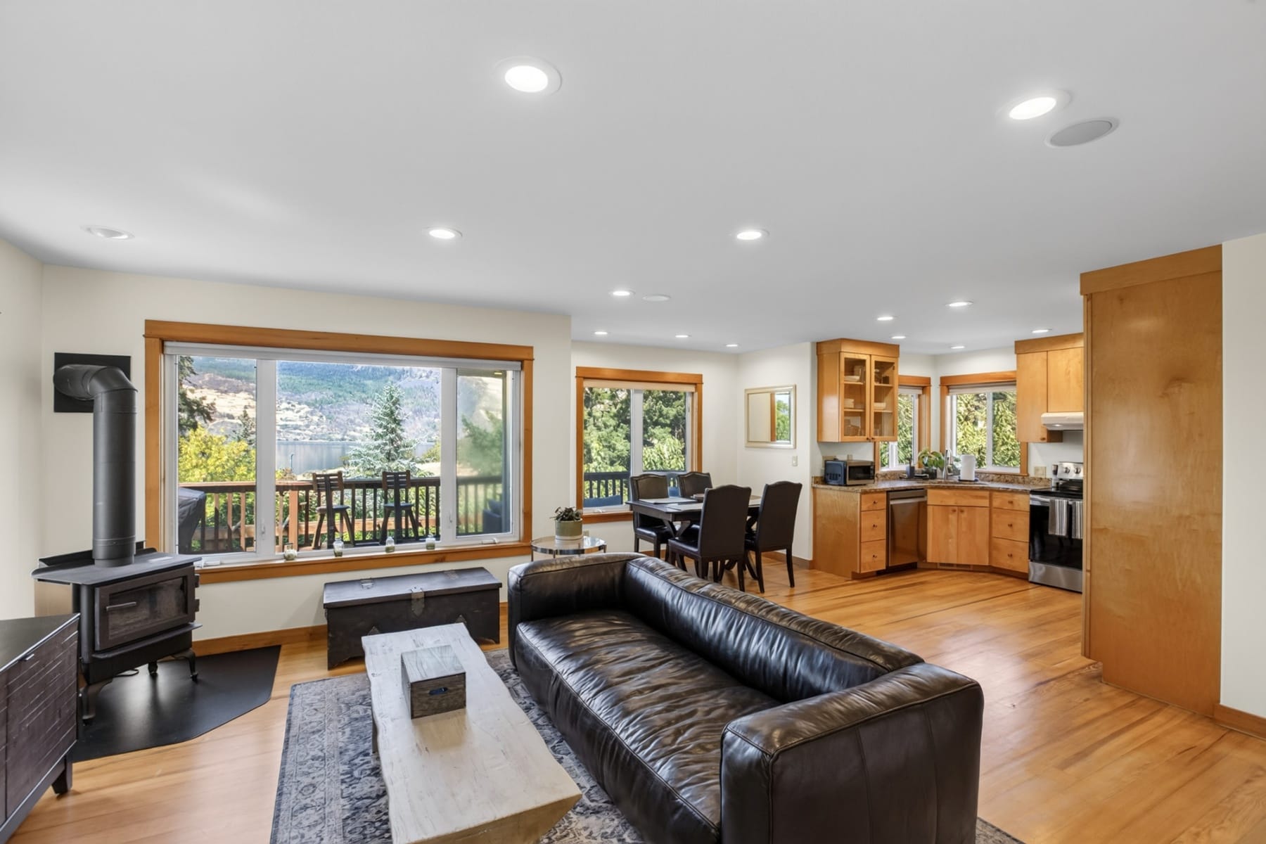  407 HUSKEY RD Mosier, OR 97040 - 物件實景