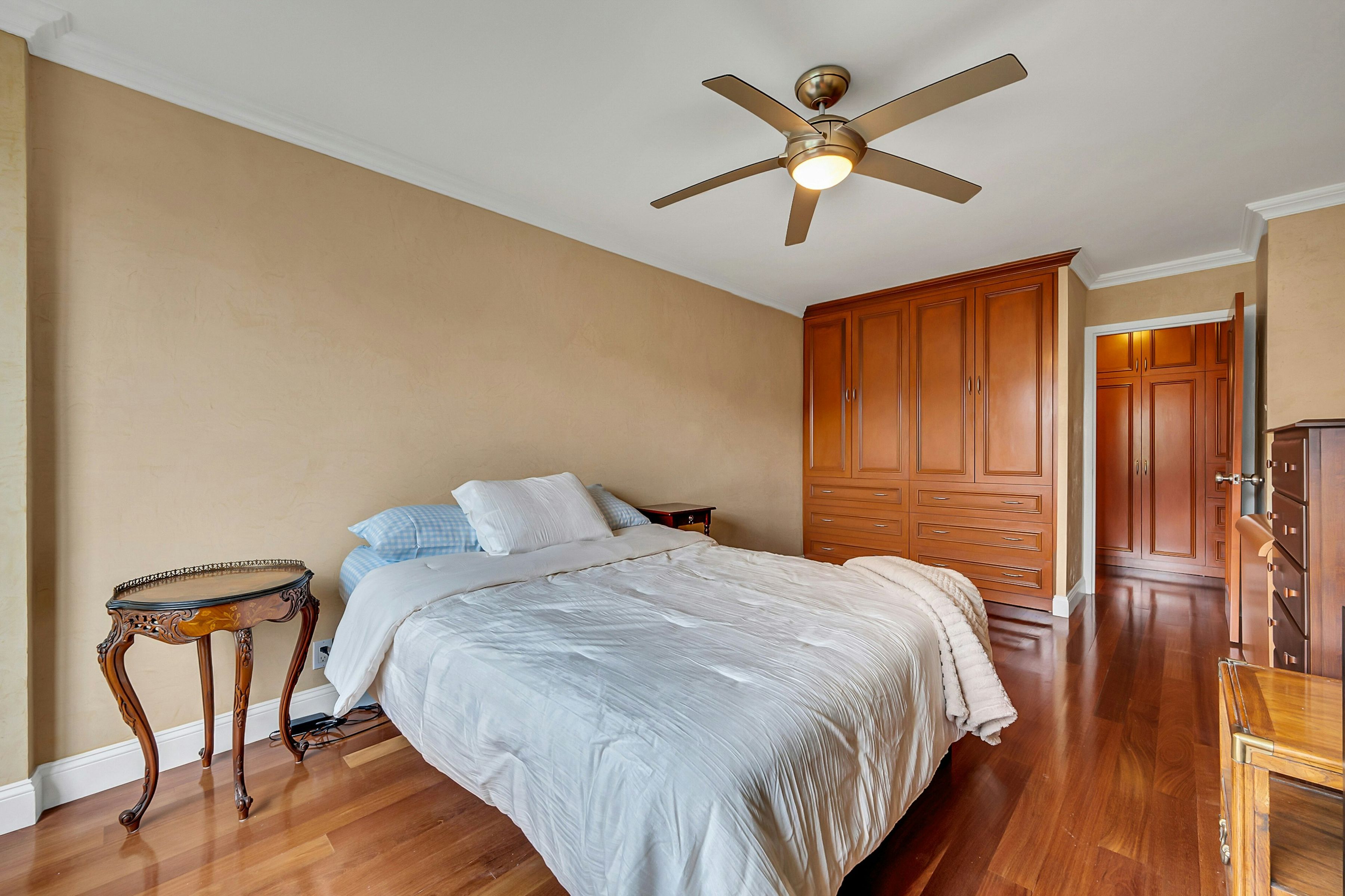  555 Kappock Street - 物件實景