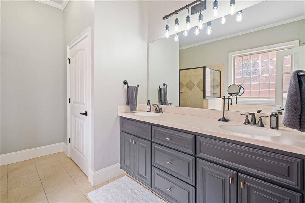 Cumming, Georgia, 30040, United States, 5 Bedrooms Bedrooms, ,5 BathroomsBathrooms,Residential,For Sale,2012317