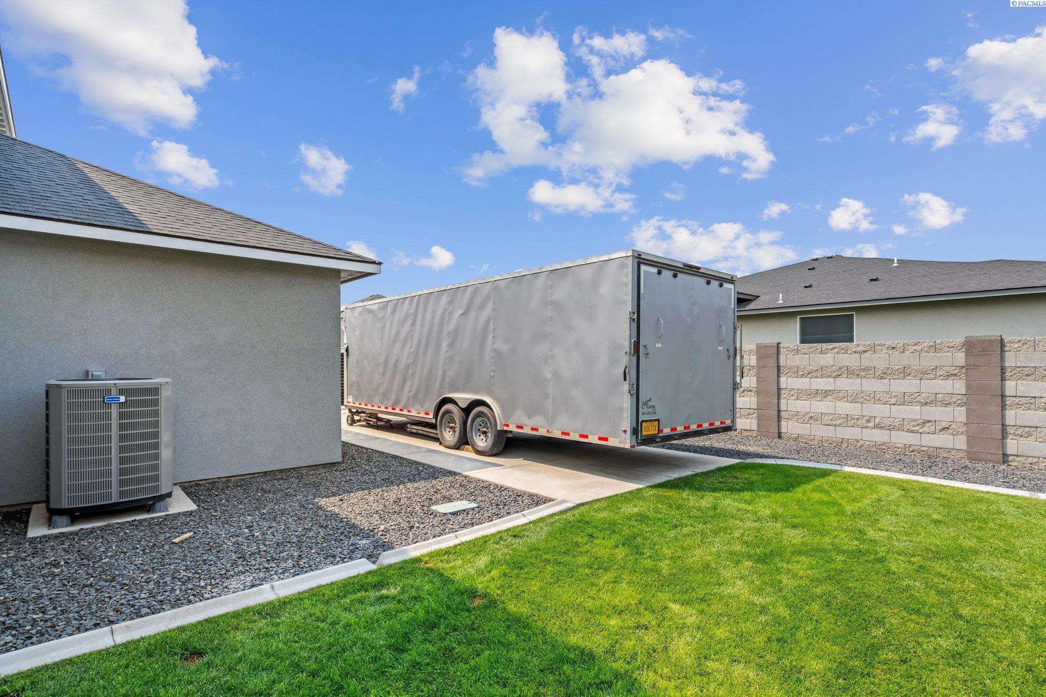 Richland, Washington, 99352, United States, 4 Bedrooms Bedrooms, ,3 BathroomsBathrooms,Residential,For Sale,1766323