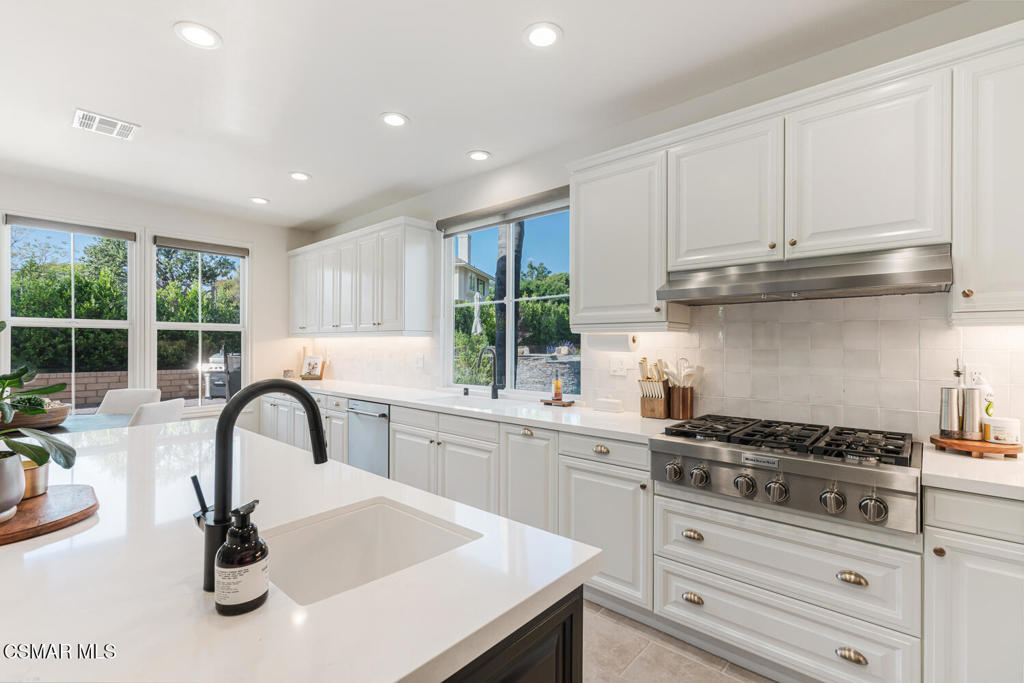 Simi Valley, California, 93065, United States, 4 Bedrooms Bedrooms, ,4 BathroomsBathrooms,Residential,For Sale,2007456