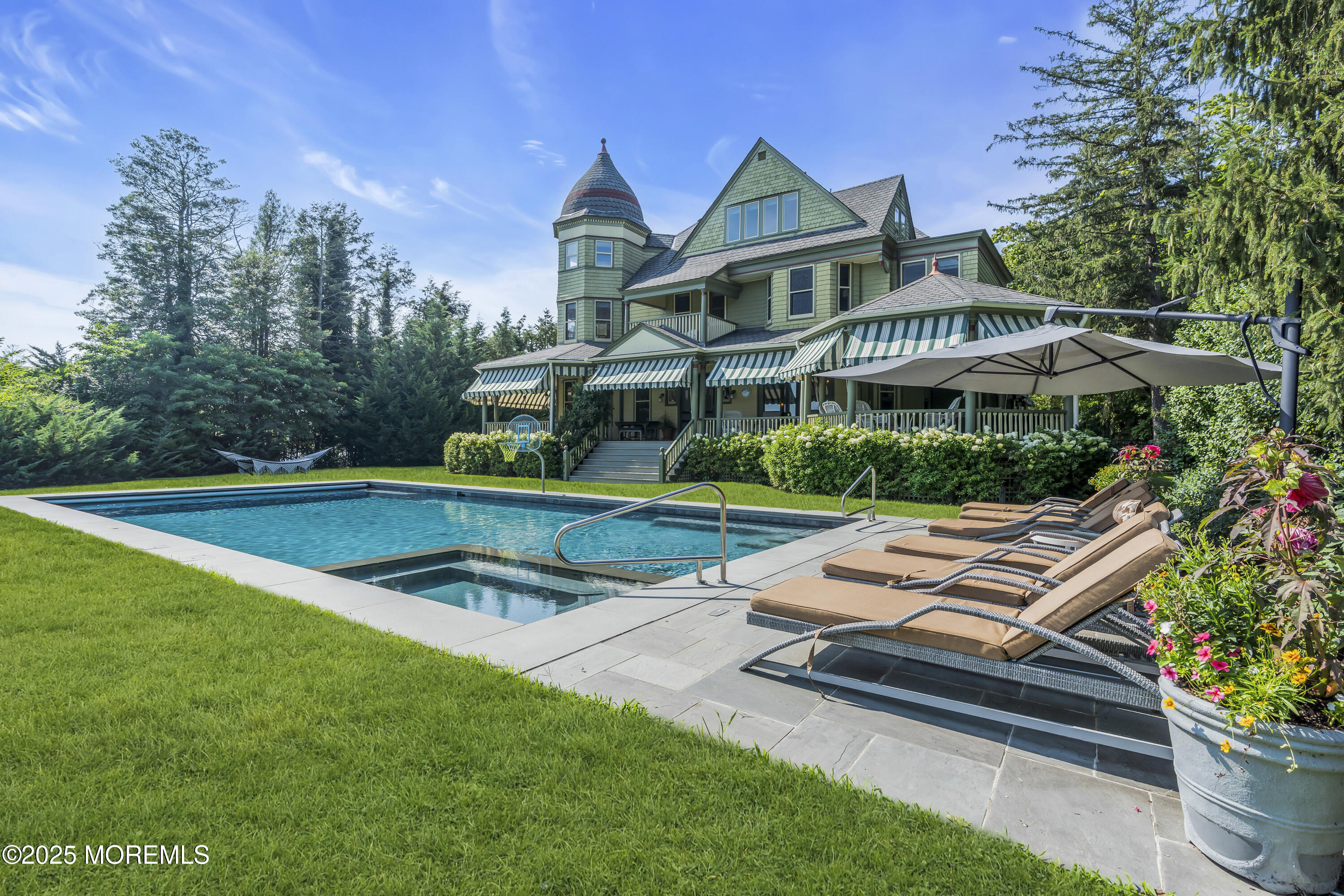Red Bank, New Jersey, 07701, United States, 9 Bedrooms Bedrooms, ,6 BathroomsBathrooms,Residential,For Sale,1934404