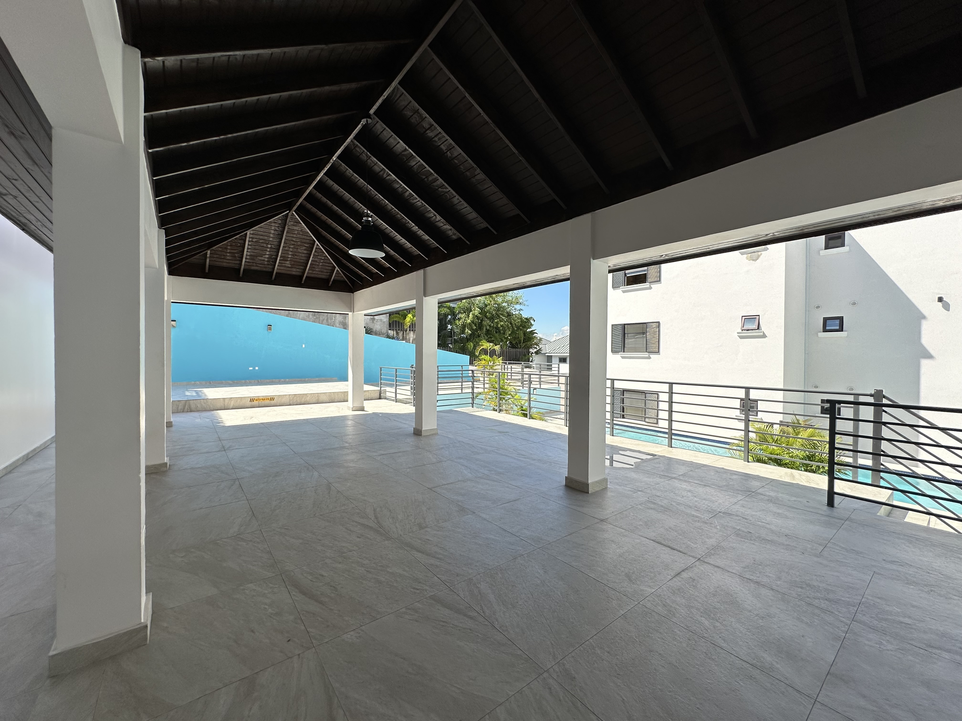 Kingston 6, JM, 2 Bedrooms Bedrooms, ,3 BathroomsBathrooms,Residential,For Sale,1838933