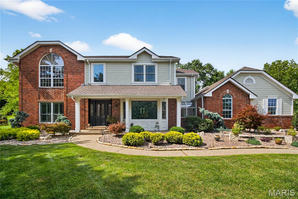St Charles, Missouri, 63301, United States, 4 Bedrooms Bedrooms, ,4 BathroomsBathrooms,Residential,For Sale,1902113