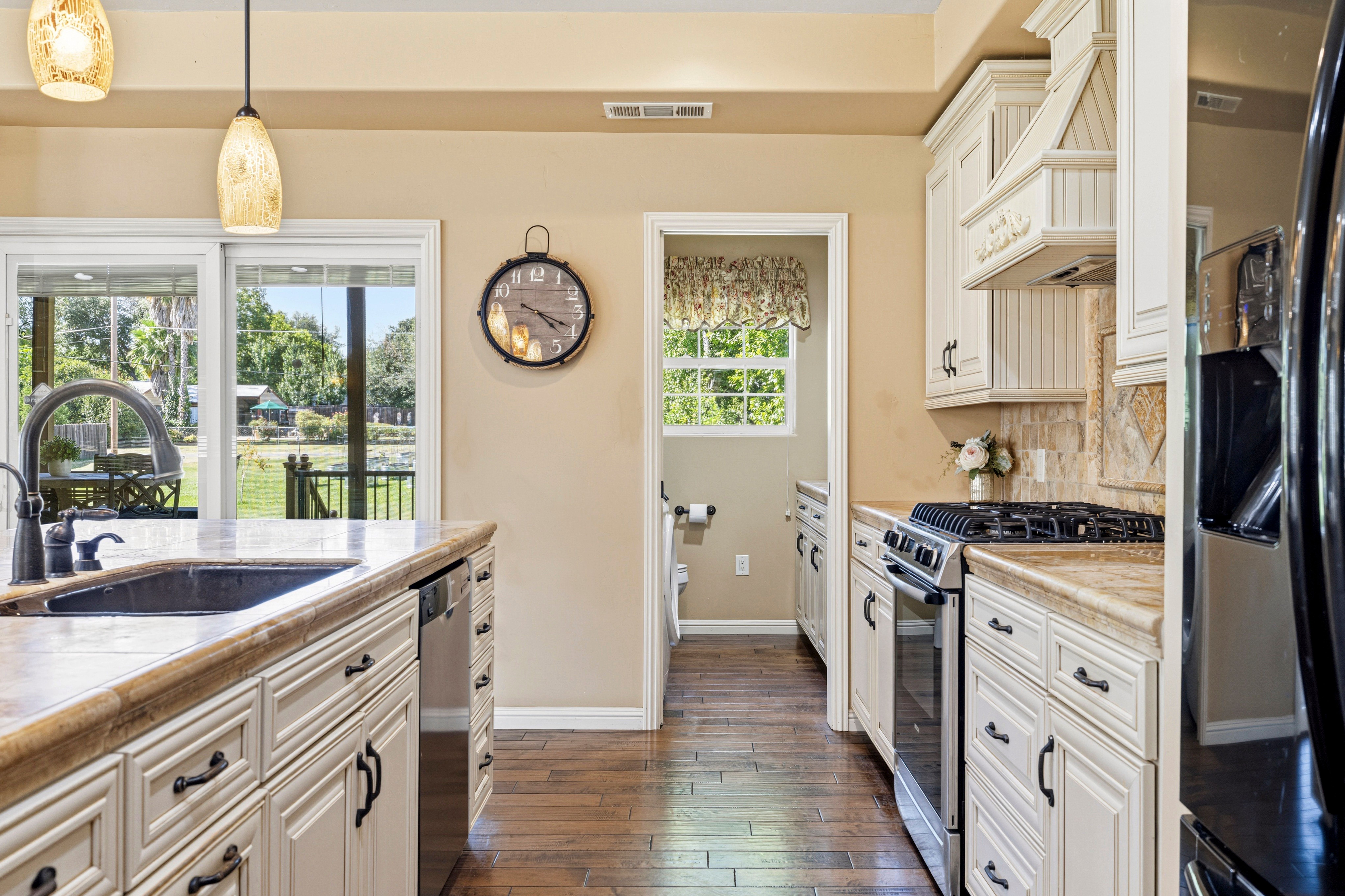  8723 Phoenix Avenue, Fair Oaks, CA 95628 - 物件實景