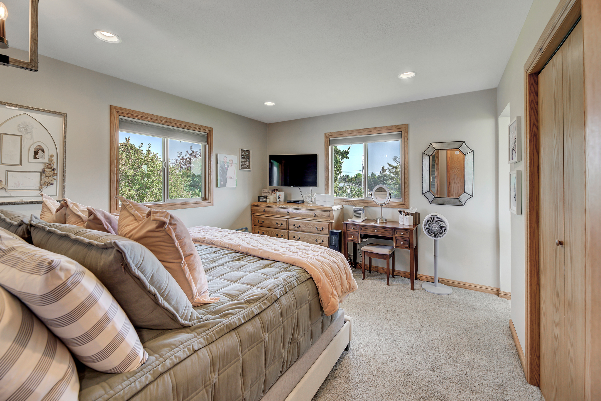 Helena, Montana, 59602, United States, 4 Bedrooms Bedrooms, ,3 BathroomsBathrooms,Residential,For Sale,1983426