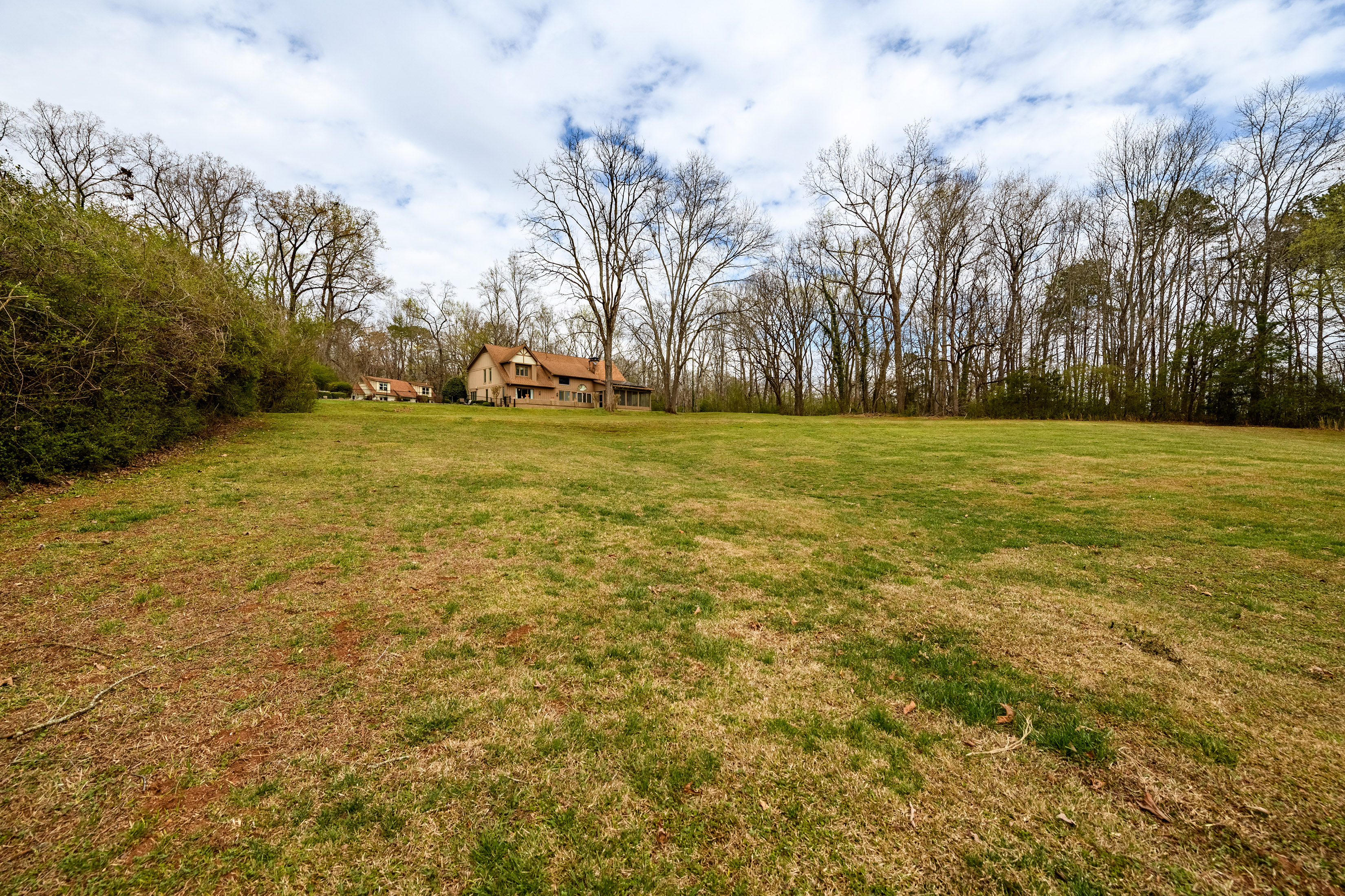  Lakefront Estate with Private Dock, Guest Home and Pool - 物件實景
