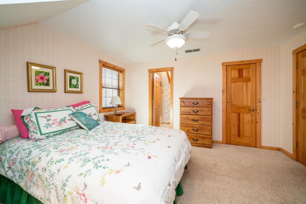 Gilmer, Texas, 75645, United States, 3 Bedrooms Bedrooms, ,4 BathroomsBathrooms,Residential,For Sale,2006338