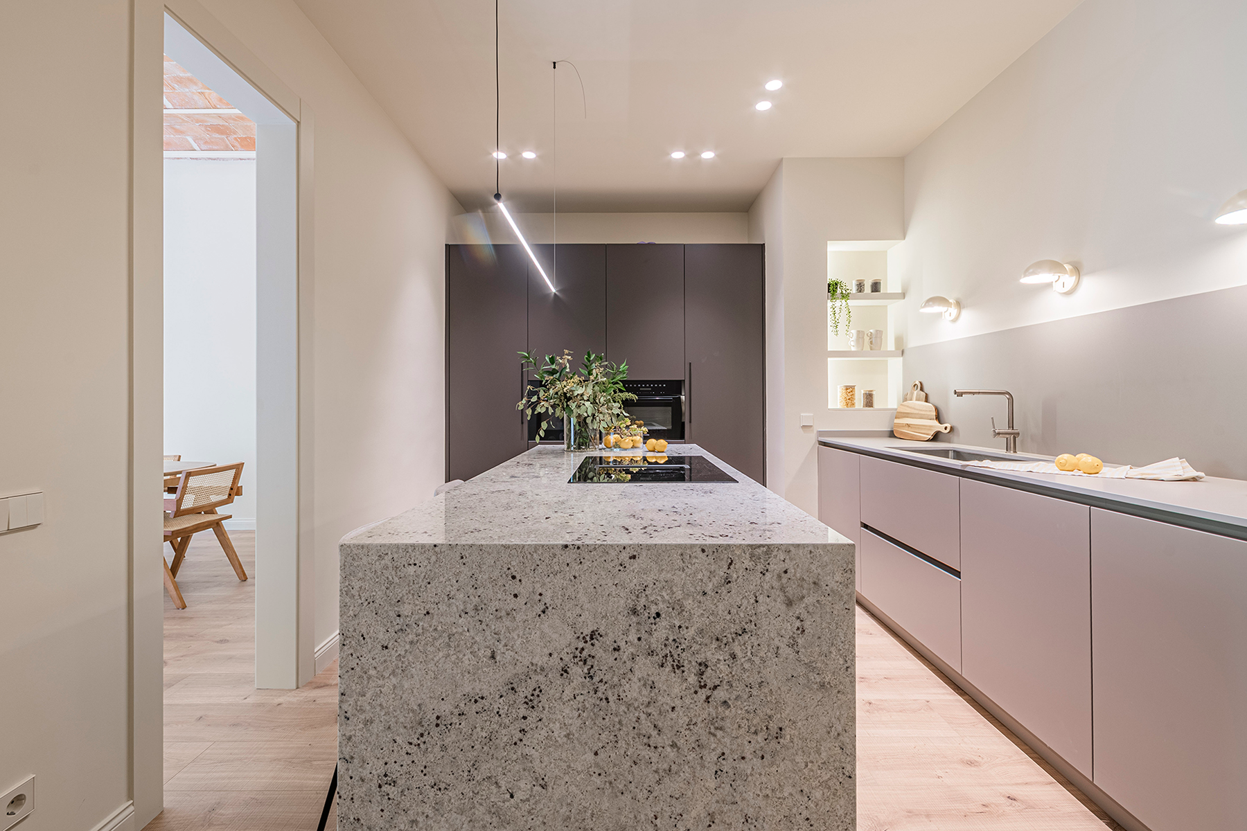  Renovated flat in historic building - L
