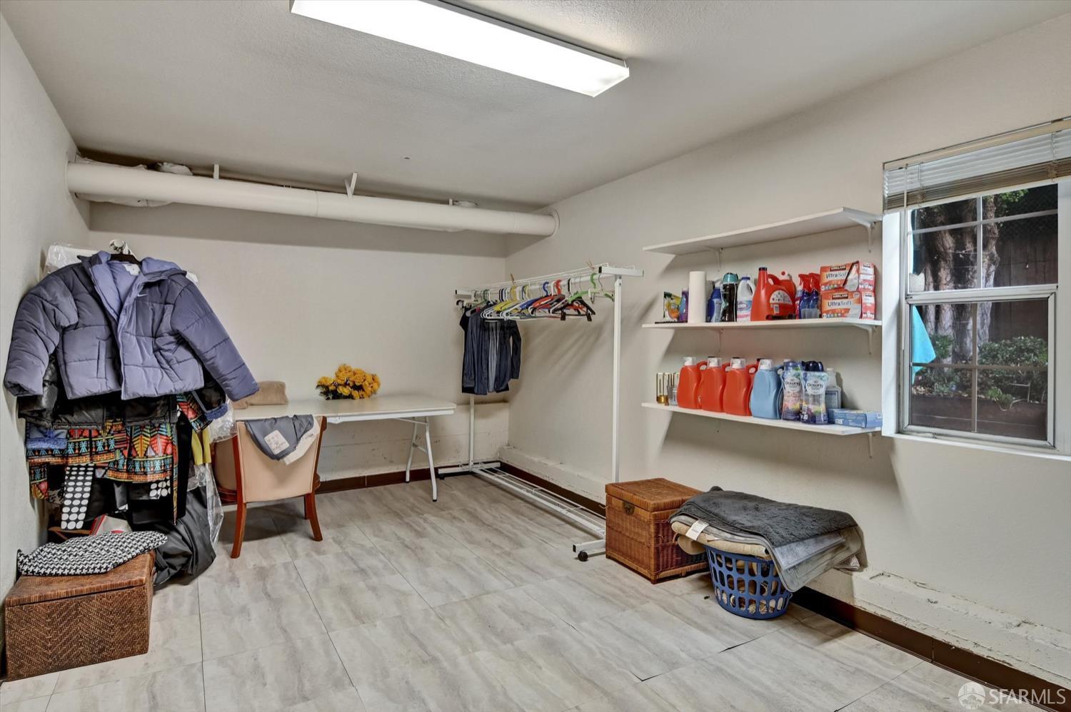 San Francisco, California, 94124, United States, 3 Bedrooms Bedrooms, ,2 BathroomsBathrooms,Residential,For Sale,1997310