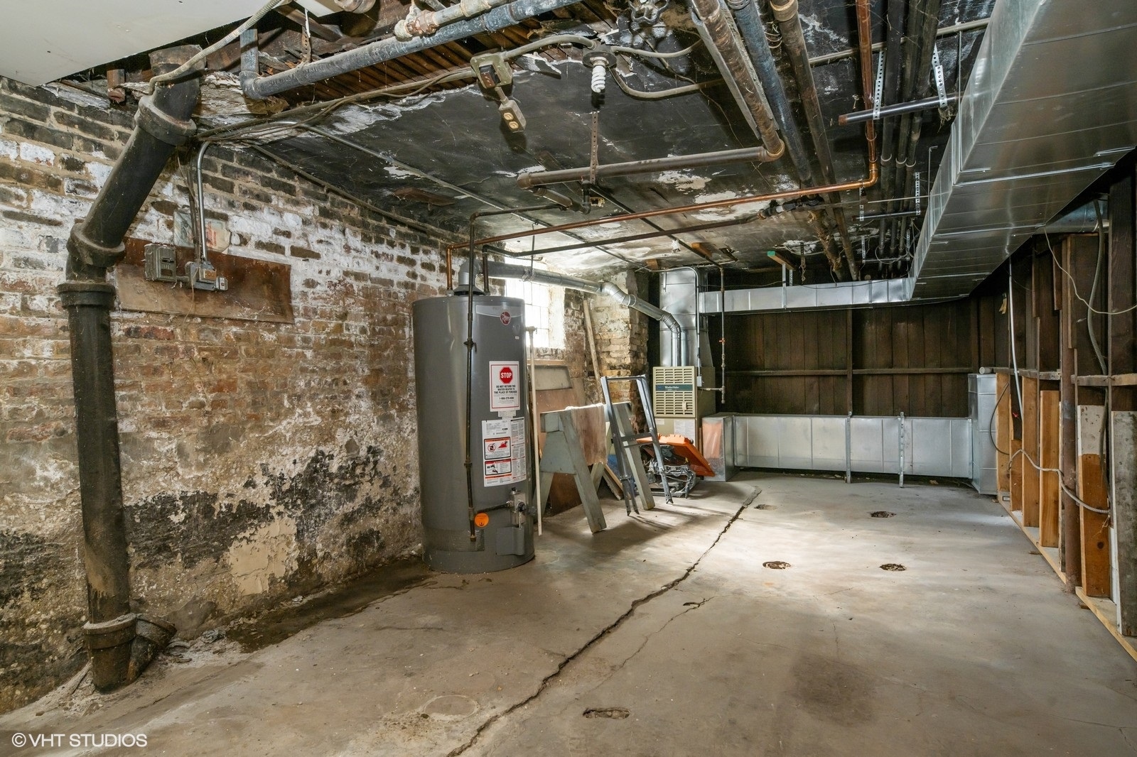 Chicago, Illinois, 60649, United States, 10 Bedrooms Bedrooms, ,Residential,For Sale,1926299