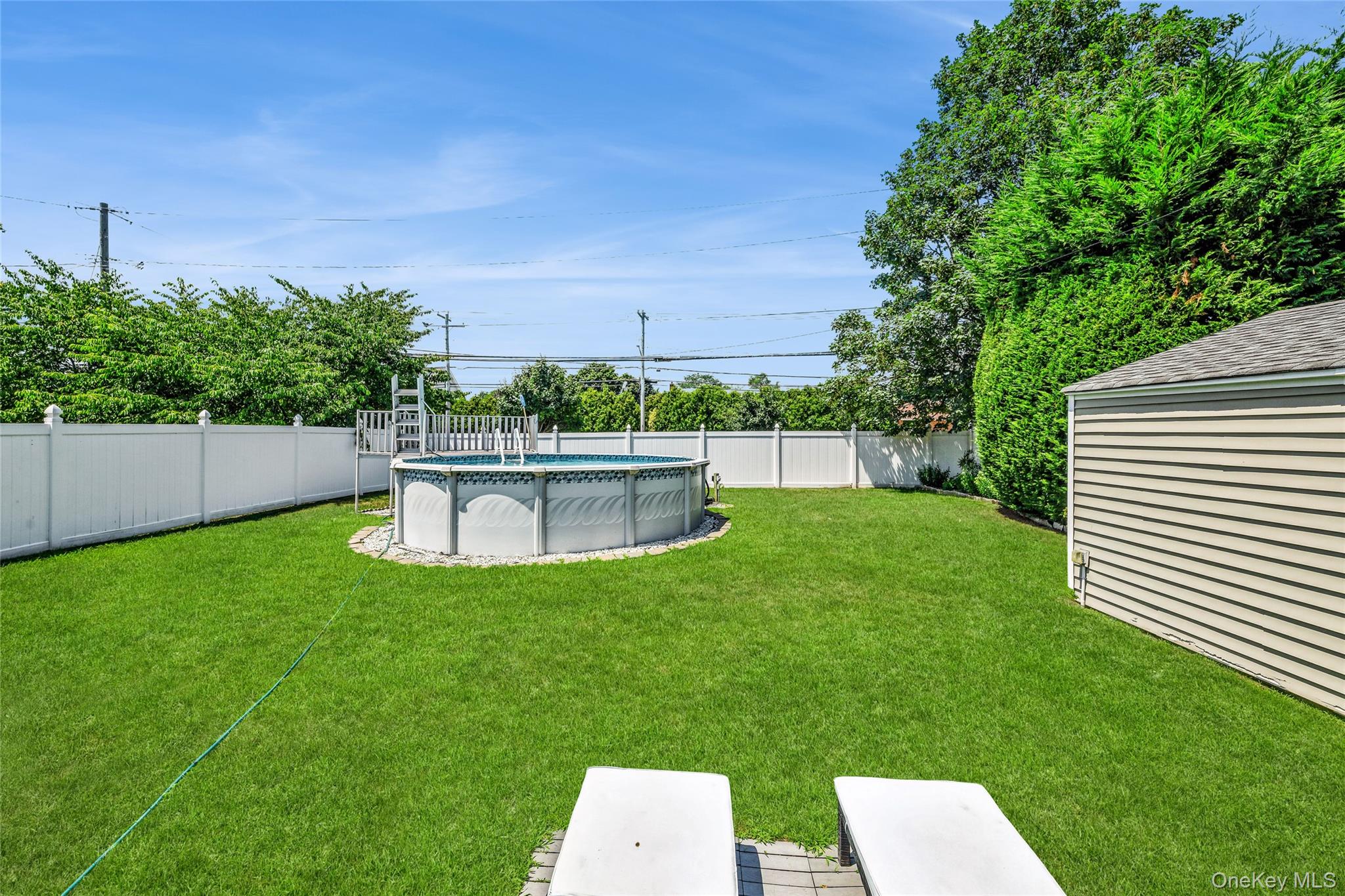 Seaford, New York, 11783, United States, 4 Bedrooms Bedrooms, ,2 BathroomsBathrooms,Residential,For Sale,1939817