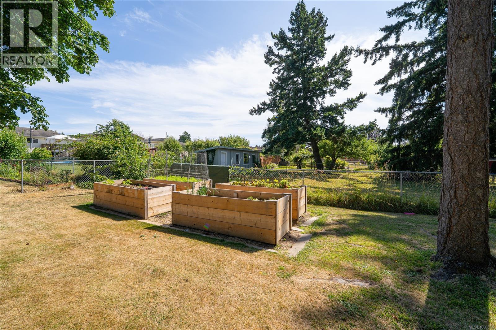 SAANICH, British Columbia, V8Z 3T7, CA, 2 Bedrooms Bedrooms, ,2 BathroomsBathrooms,Residential,For Sale,1948861
