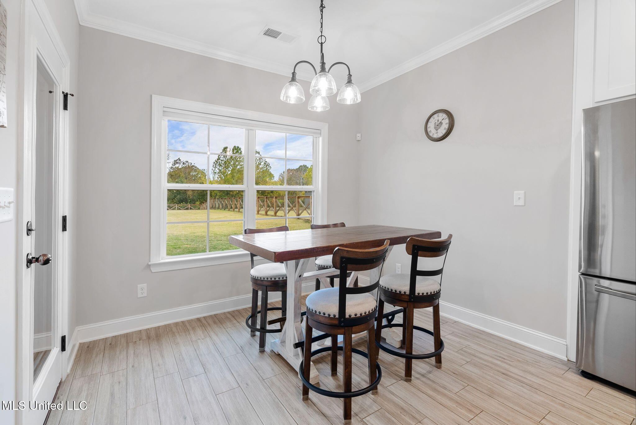 Hernando, Mississippi, 38632, United States, 5 Bedrooms Bedrooms, ,3 BathroomsBathrooms,Residential,For Sale,1991187