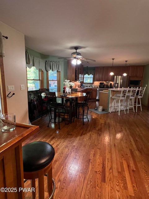 Milford, Pennsylvania, 18337, United States, 3 Bedrooms Bedrooms, ,3 BathroomsBathrooms,Residential,For Sale,1981276