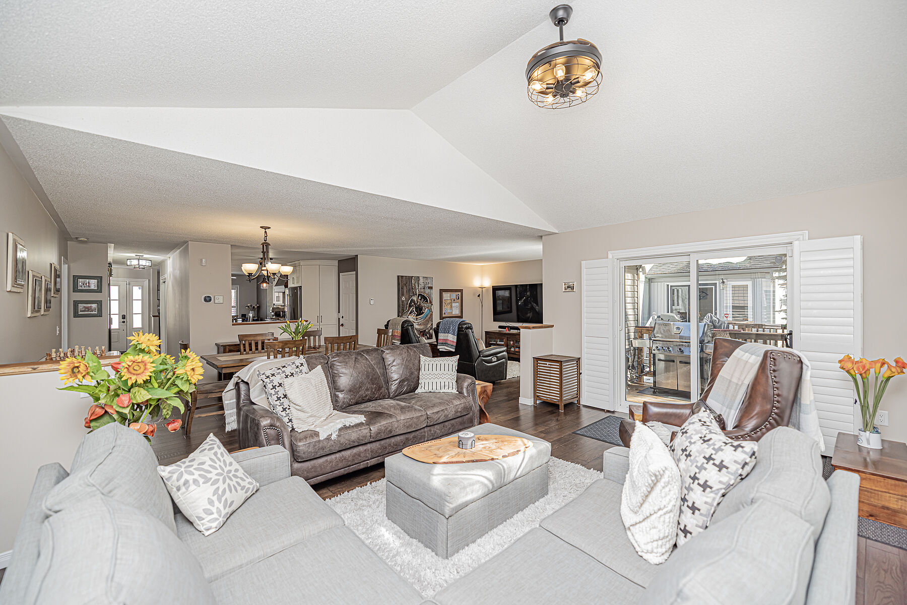  Immaculate Pineridge Bungalow - 物件實景