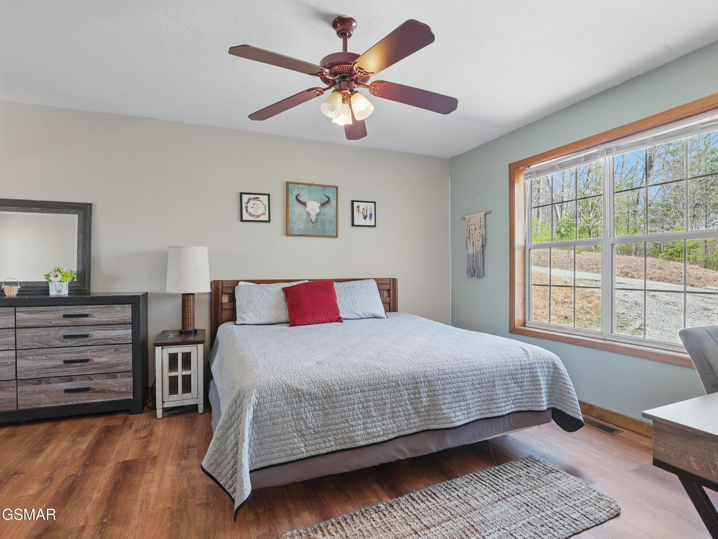 Sevierville, Tennessee, 37862, United States, 4 Bedrooms Bedrooms, ,4 BathroomsBathrooms,Residential,For Sale,1928757