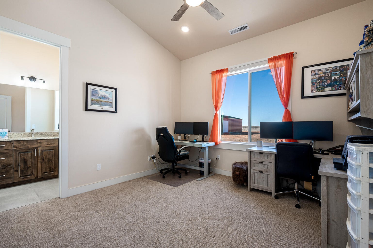 Parowan, Utah, 84761, United States, 3 Bedrooms Bedrooms, ,3 BathroomsBathrooms,Residential,For Sale,1992445