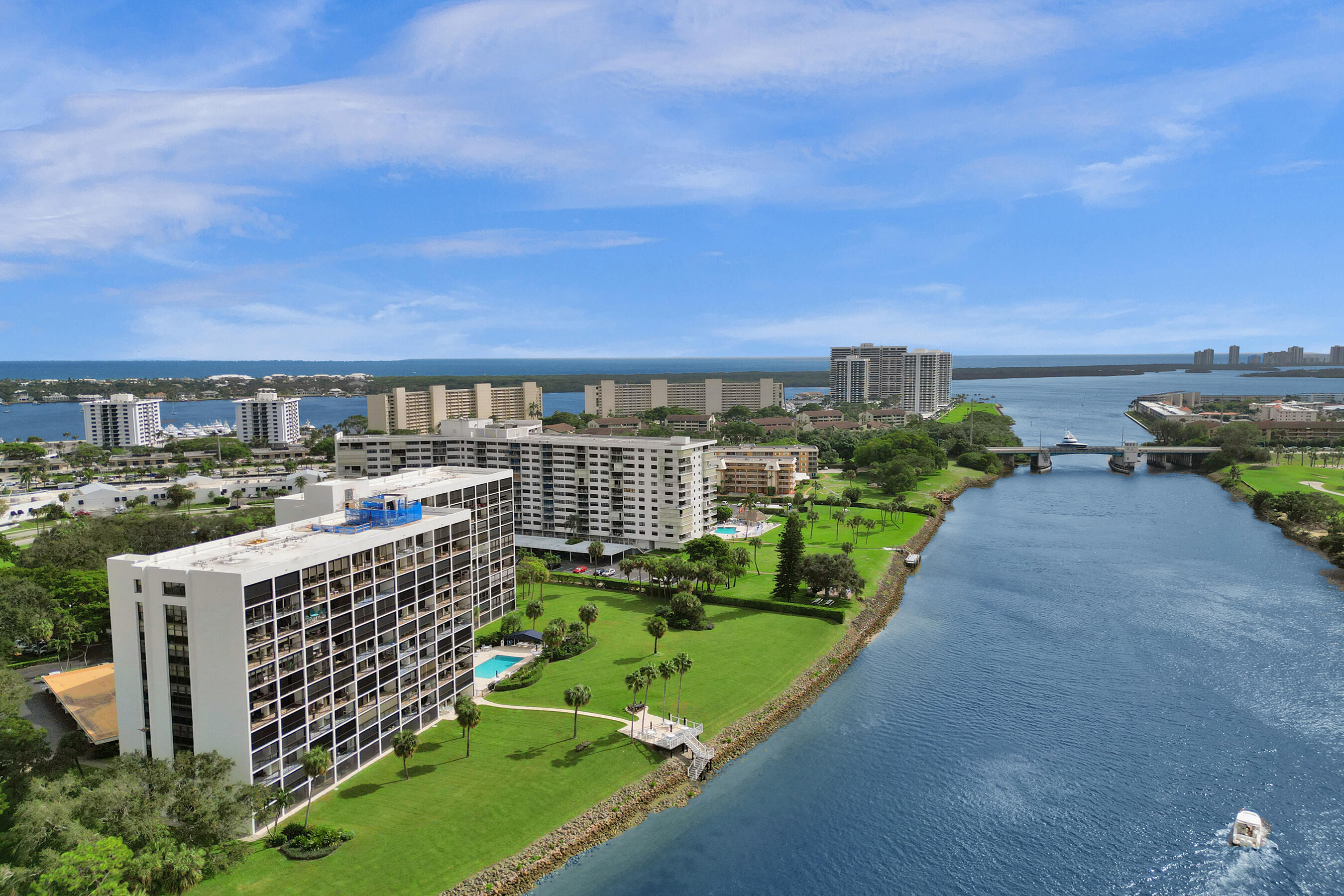 North Palm Beach, Florida, 33408, United States, 2 Bedrooms Bedrooms, ,2 BathroomsBathrooms,Residential,For Sale,1940741