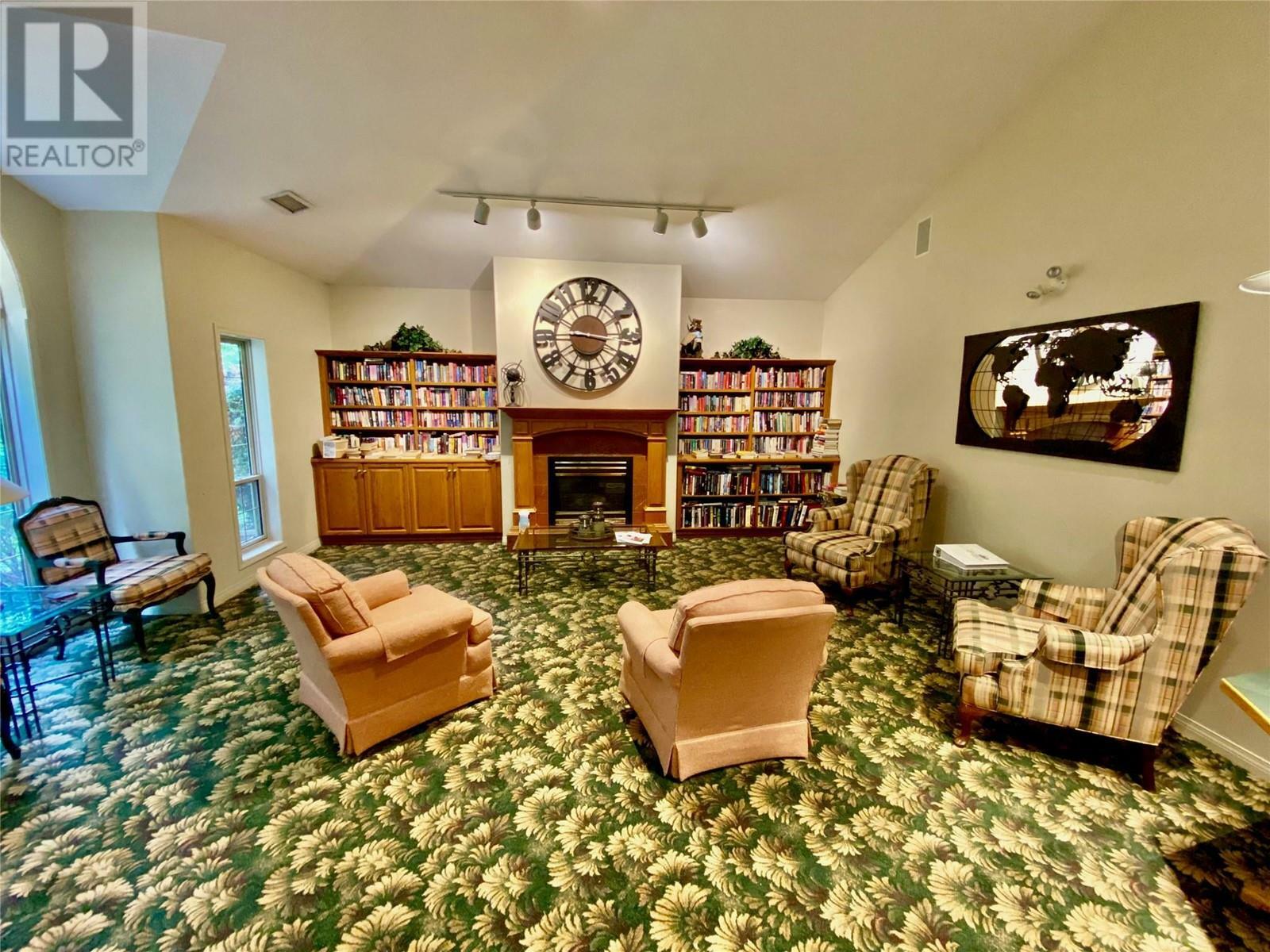 KELOWNA, British Columbia, V1V 1Z4, CA, 2 Bedrooms Bedrooms, ,2 BathroomsBathrooms,Residential,For Sale,1960931