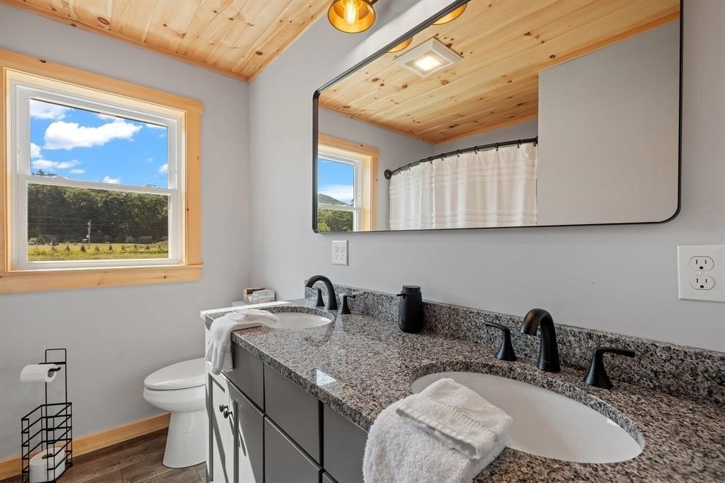 Thornton, New Hampshire, 03285, United States, 3 Bedrooms Bedrooms, ,3 BathroomsBathrooms,Residential,For Sale,1887581