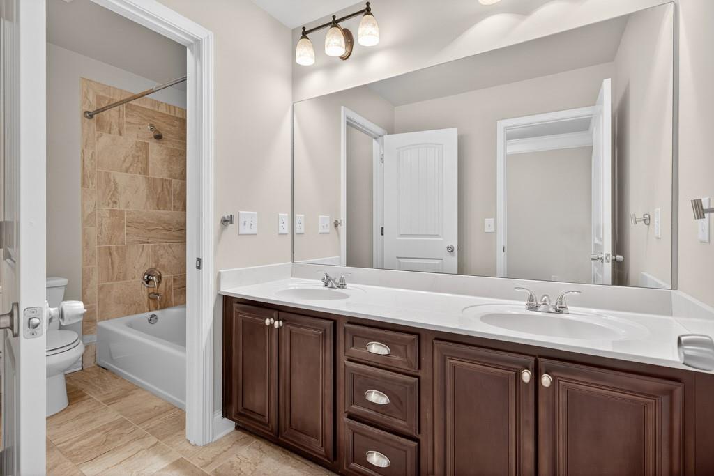 Canton, Georgia, 30114, United States, 5 Bedrooms Bedrooms, ,4 BathroomsBathrooms,Residential,For Sale,1941044